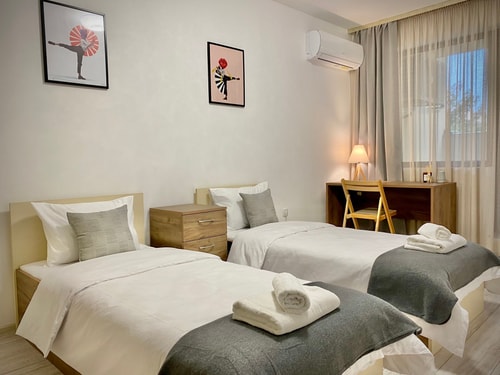 Spacious & Cozy 2 bed Apartment with Fast Wi-fi 1 hosty.bg