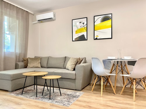 City Centre Bright & Cozy Apartment for 4 Guests 8 hosty.bg