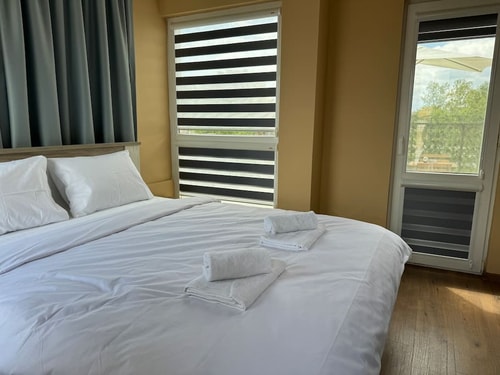 Artistic Apartment for 4 Guests 14 hosty.bg