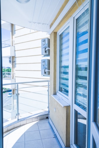 Bright apartment for 5 guests with free parking 28 hosty.bg
