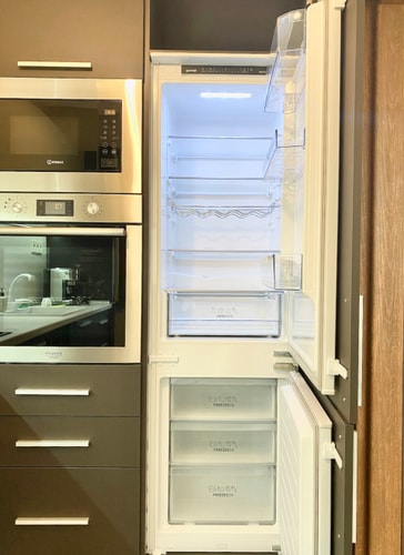 Great 2BDR Apartment in the Centre for 6 Guests 44 hosty.bg