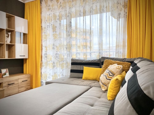 Art Apartment for 4 People  Free Parking & Wifi 30 hosty.bg