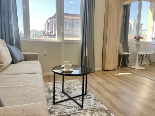 Elegant Studio for 4 Persons in Center & Parking 22 hosty.bg