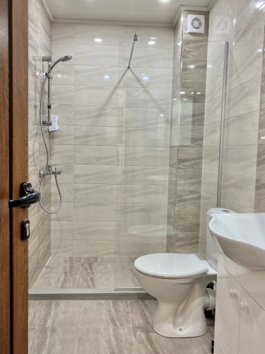 Spacious & Cozy 2 bed Apartment with Fast Wi-fi 41 hosty.bg