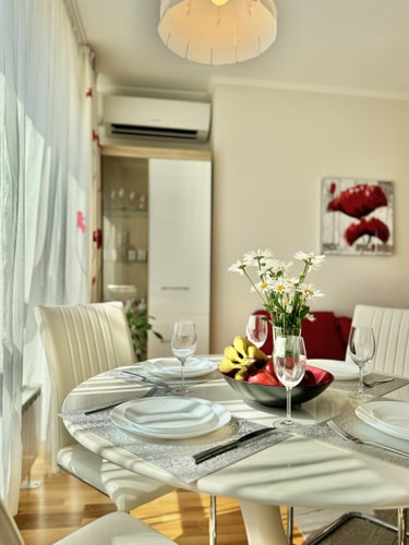Sunny & Comfort Apartment next to Tech Park 33 hosty.bg