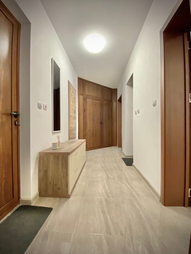 Top Location Apartment with 2 Baths  for 6 Guests 42 hosty.bg