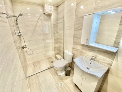 Top Location Apartment with 2 Baths  for 6 Guests 7 hosty.bg