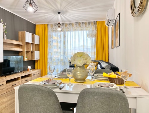 Art Apartment for 4 People  Free Parking & Wifi 14 hosty.bg
