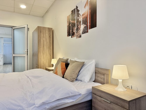 Top Centre 2BDR Apartment for 4 Guests 5 hosty.bg