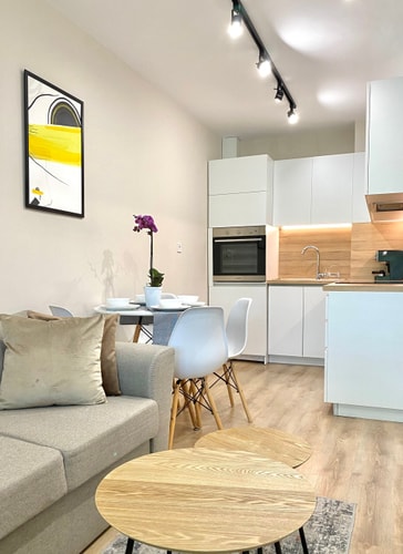 City Centre Bright & Cozy Apartment for 4 Guests 0 hosty.bg