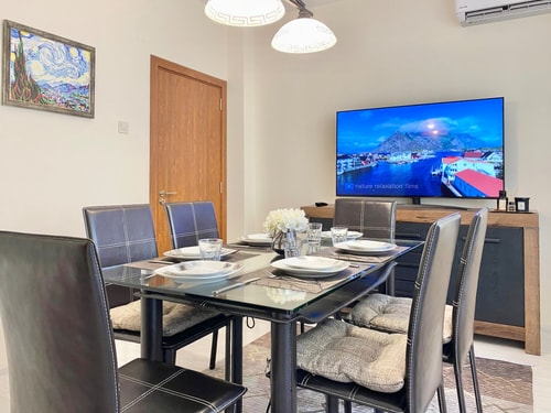 Great 2BDR Apartment in the Centre for 6 Guests 27 hosty.bg