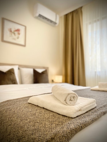 Great 2BDR Apartment in the Centre for 6 Guests 31 hosty.bg