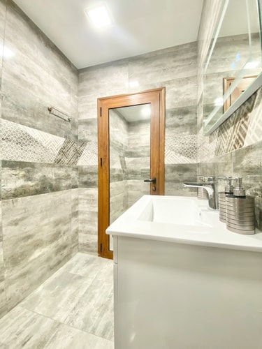 Great 2BDR Apartment in the Centre for 6 Guests 48 hosty.bg