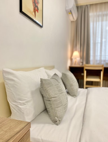 Cozy Studio next to State Opera with Work Space 16 hosty.bg