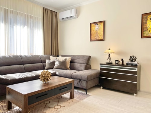 Great 2BDR Apartment in the Centre for 6 Guests 1 hosty.bg
