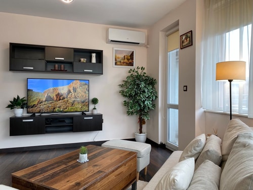 Sunny & Cozy Apartment for 4 44 hosty.bg