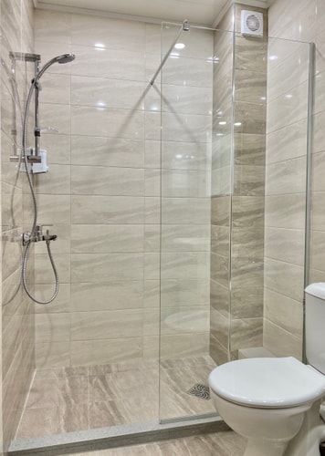 Spacious & Cozy 2 bed Apartment with Fast Wi-fi 42 hosty.bg