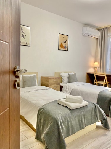 Top Location Apartment with 2 Baths  for 6 Guests 21 hosty.bg
