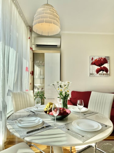 Sunny & Comfort Apartment next to Tech Park 31 hosty.bg