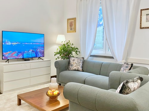 Vintage Top Centre Apartment 5 hosty.bg