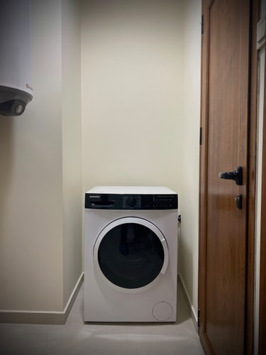Great 2BDR Apartment in the Centre for 6 Guests 52 hosty.bg