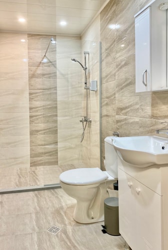 Cozy Studio next to State Opera with Work Space 24 hosty.bg