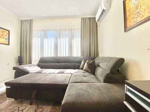 Great 2BDR Apartment in the Centre for 6 Guests 8 hosty.bg