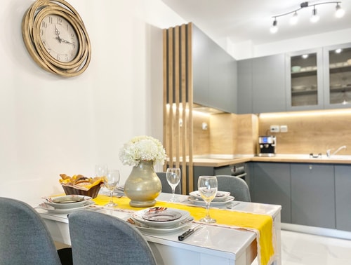 Art Apartment for 4 People  Free Parking & Wifi 19 hosty.bg