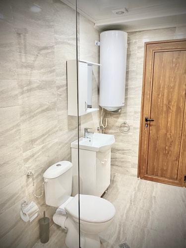 Cozy Studio next to State Opera with Work Space 26 hosty.bg