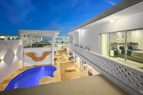Beach Villa Blanca with 2 Pools, Jacuzzi & Maid