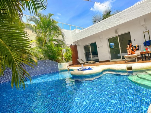 Beach Villa Azure | 6BR | 2 Pools | Daily Maid