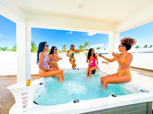 Beach Villa Amarilla with Whirlpool & private Pool