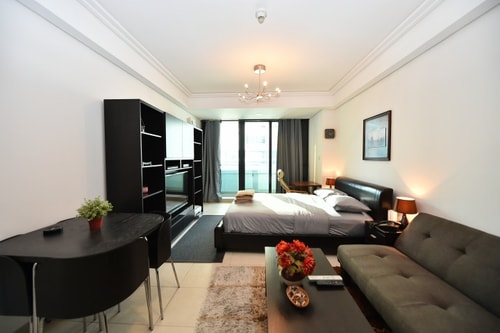 ARZ - Available spacious Studio apartment with Balcony close to Metro in JLT