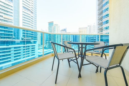 Lovely 2 Bedroom apartment with Dubai Marina View - DHL