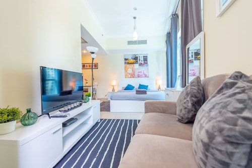 TLP -  Promo! Modern furnished Studio with balcony in Dubai Marina