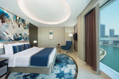 EXCLUSIVE ELEGANT DELUXE ROOM IN HEART OF BUSINESS BAY