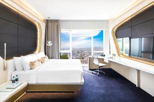 INDULGE YOURSELF IN LUXURY | BREATHTAKING VIEW | DELUXE ROOM