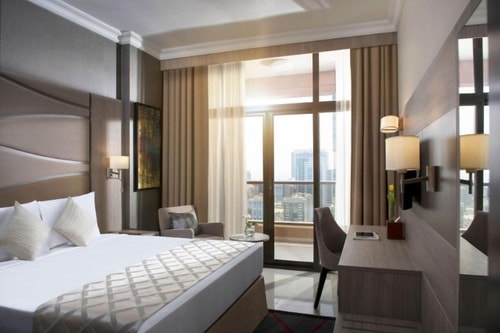 HIGH CLASS SPACIOUS FULLY FURNISHED 2 BEDROOM APARTMENT