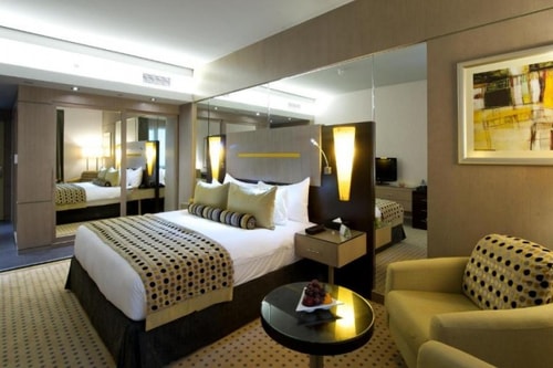 A DELUXE KING ROOM WITH FULL OF SPACE | LUXURY LIVING