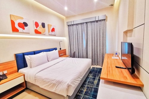 FULLY FURNSIHED SPACIOUS ROOM | VERY AFFORDABLE RATE 