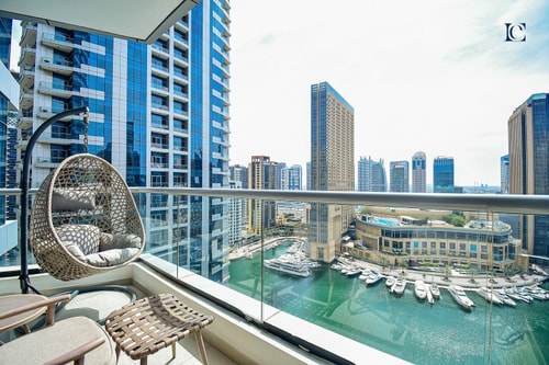 Lake View 1BR in Bay Central Marina - HAN Luxury Escapes