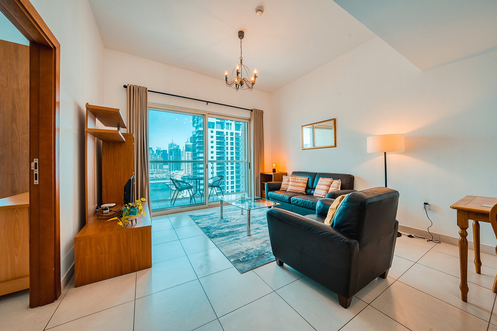 MVT - 1BR with Balcony & Stunning Marina View. 32 Vacation Homes