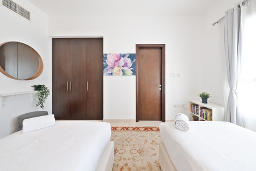Luxury Short-Term Stay 2BHK + Maid Arabian Ranches 26 Vacation Homes
