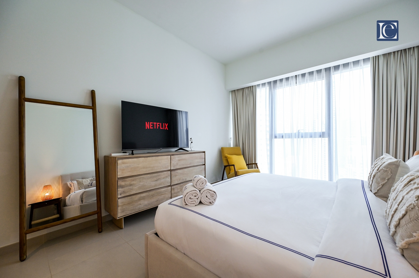 Stylish Downtown Dubai Stay |Act 1 Act 2 Tower 1 21 Vacation Homes