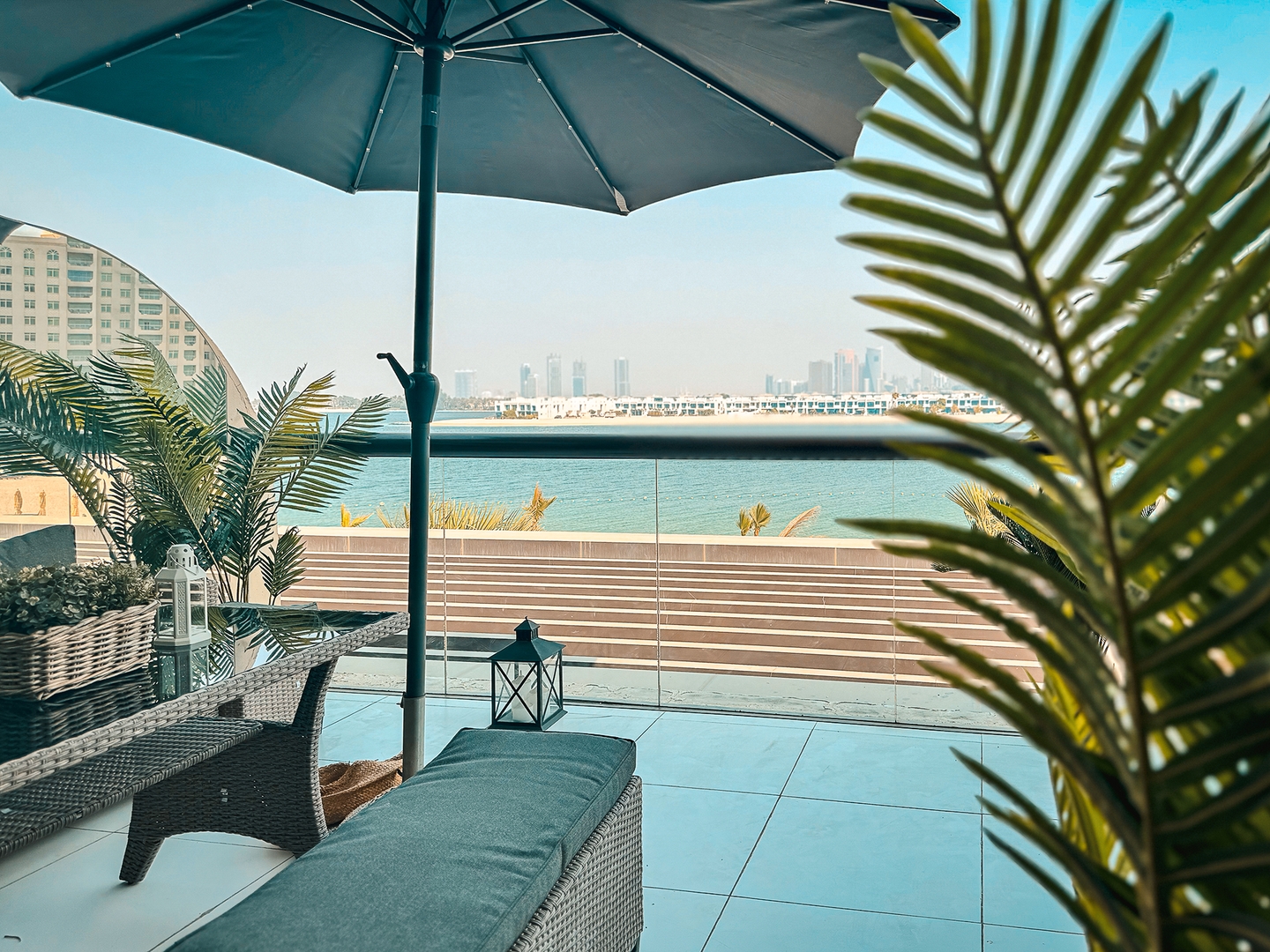 Seaview Studio Apartment in Palm Jumeirah 13 Vacation Homes