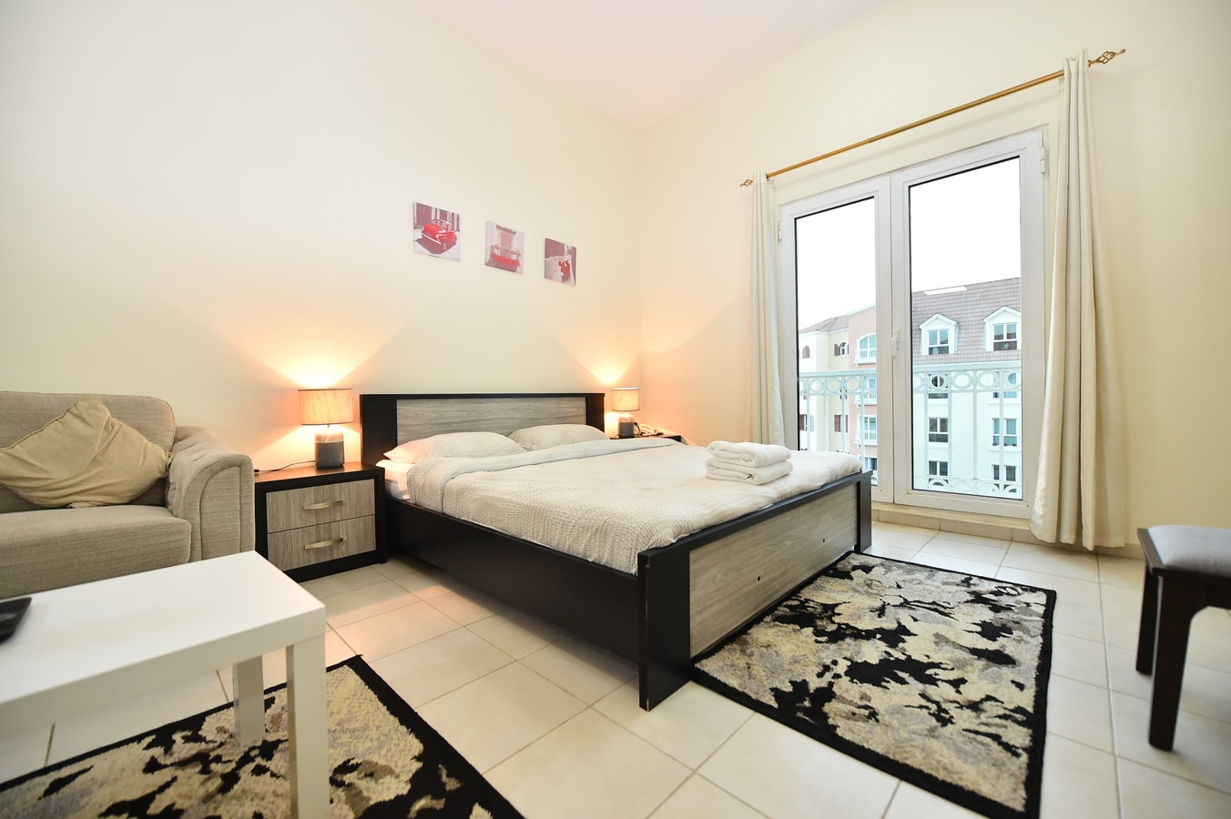 Budget Studio with Garden View near Metro 6 Vacation Homes