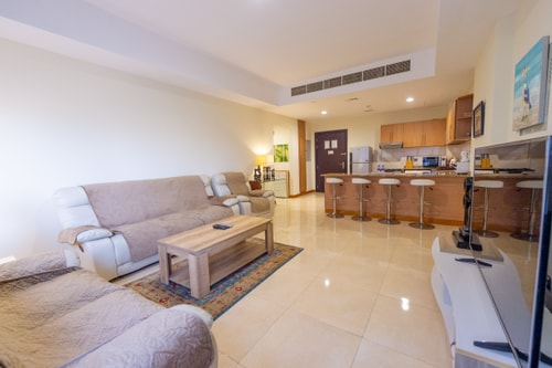 1BR near Mall of Emirates and Metro - Murad Tower 3 Luxury Escapes