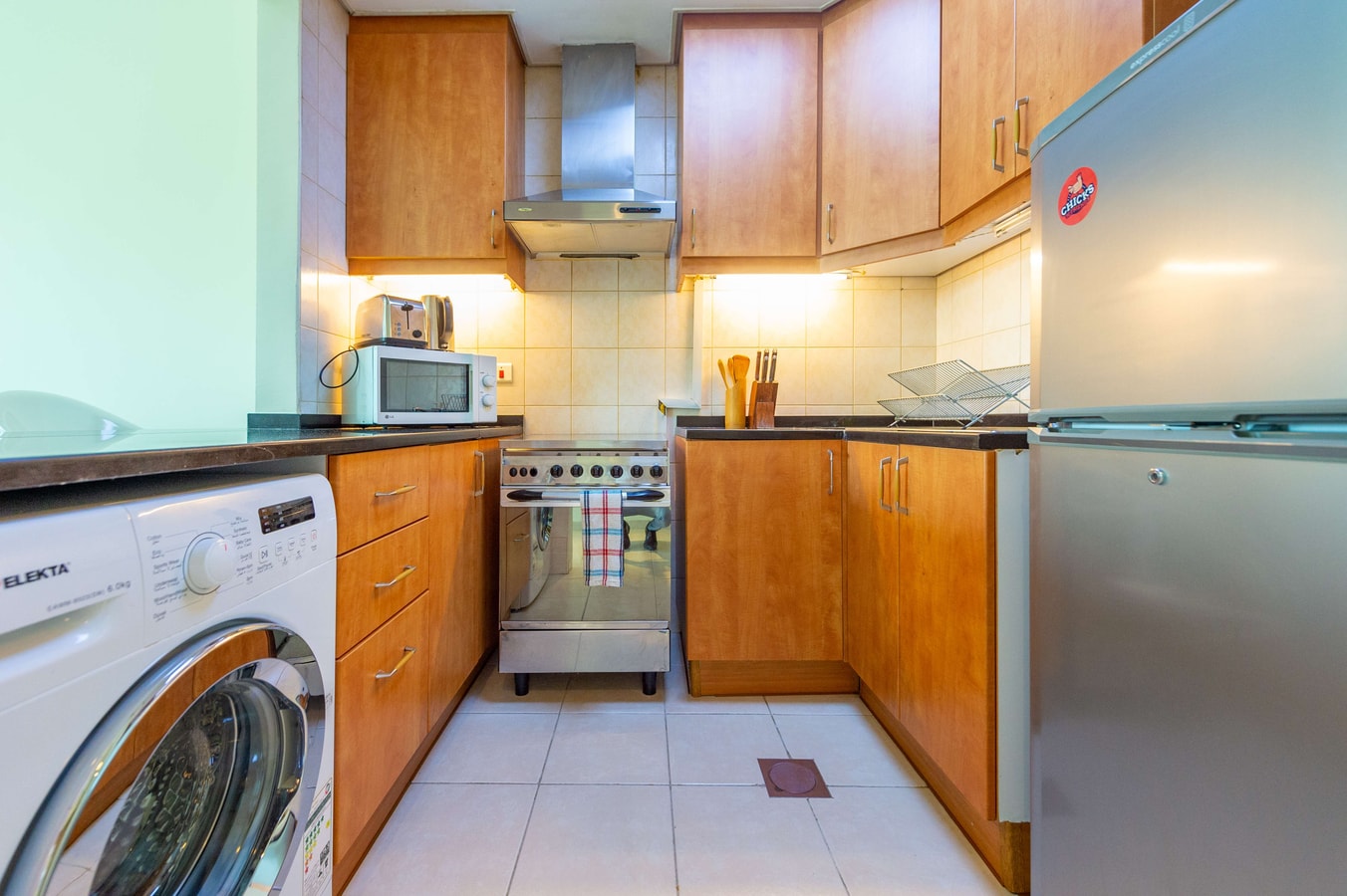 Stylish Studio next to metro -  Discovery Gardens 5 Vacation Homes
