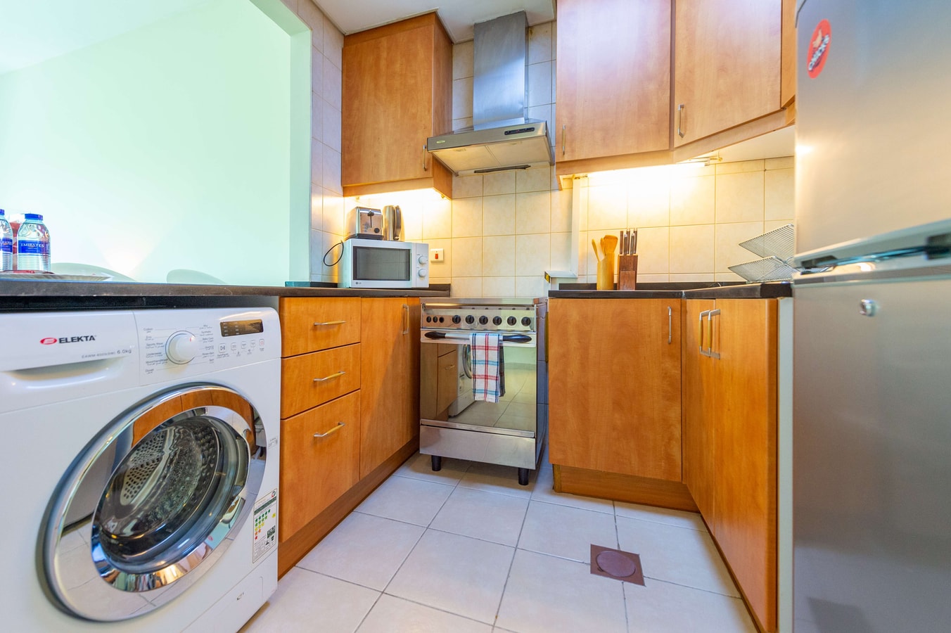 Stylish Studio next to metro -  Discovery Gardens 6 Vacation Homes