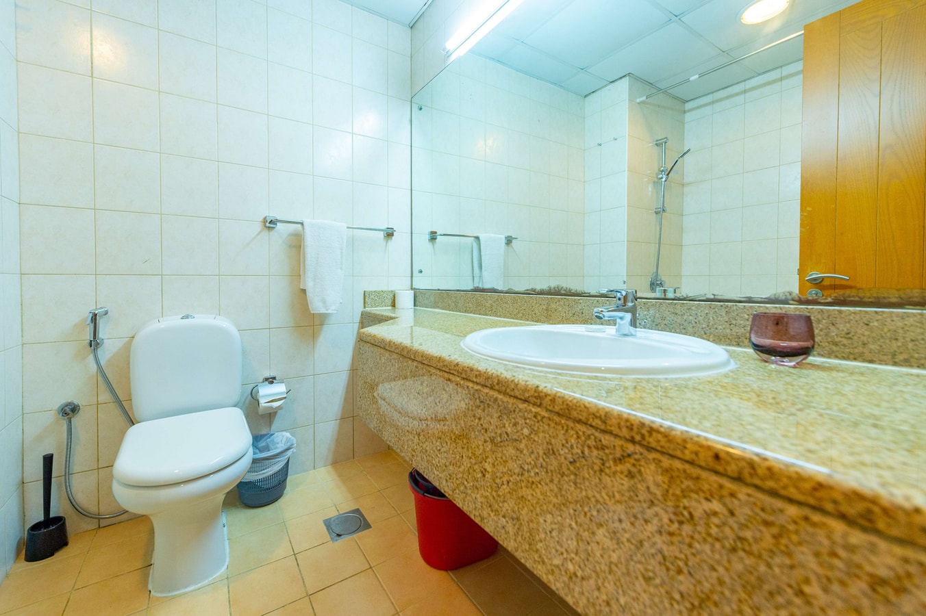 Stylish Studio next to metro -  Discovery Gardens 7 Vacation Homes